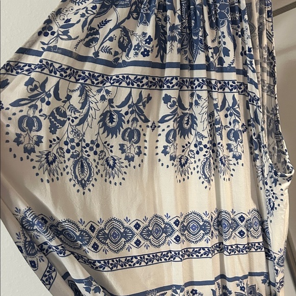 LOFT Blue and White Floral Dress - Picture 3 of 7